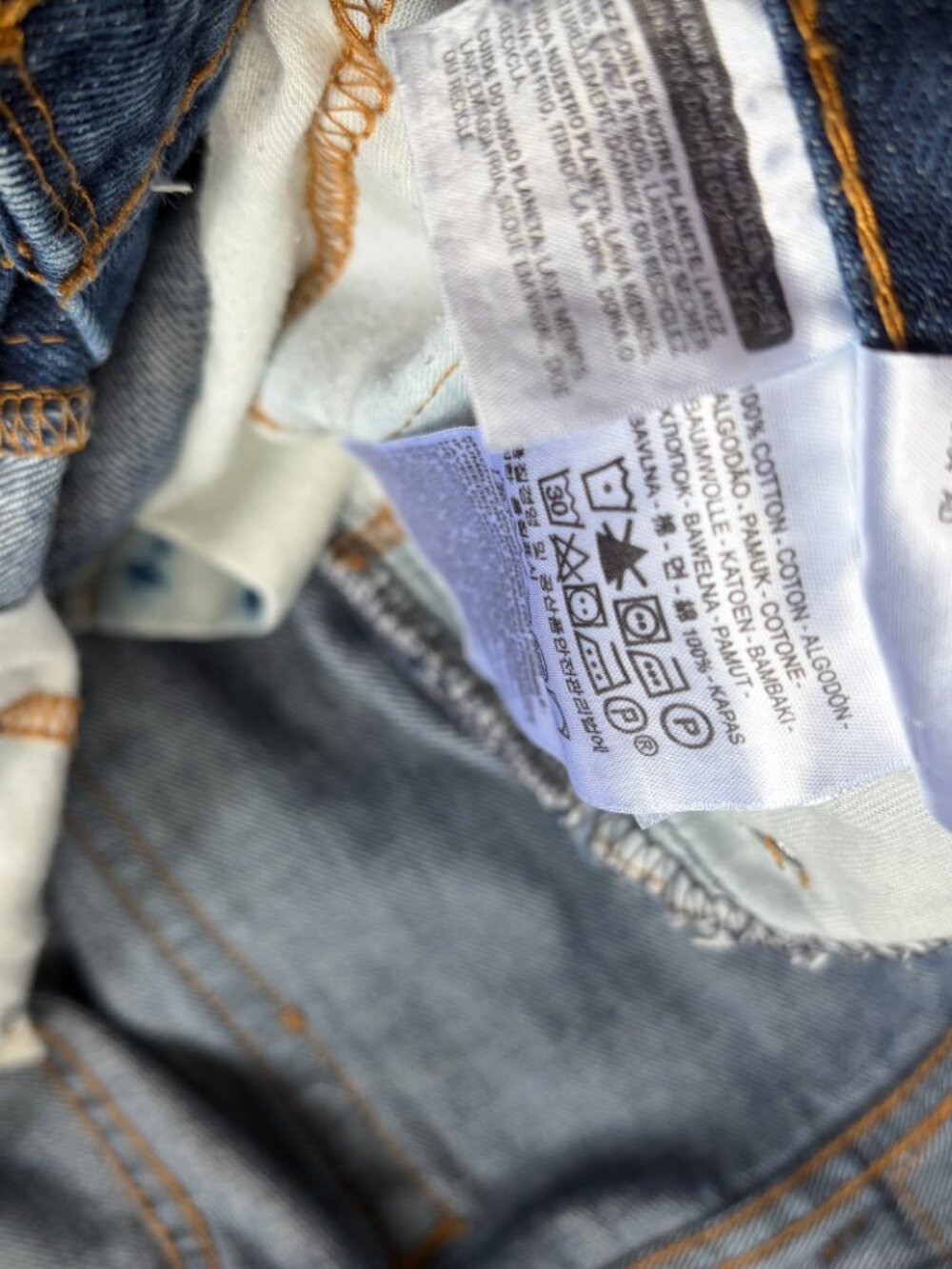 Levi's 505 38" x 34" Straight Leg Classics - Picture 7 of 8
